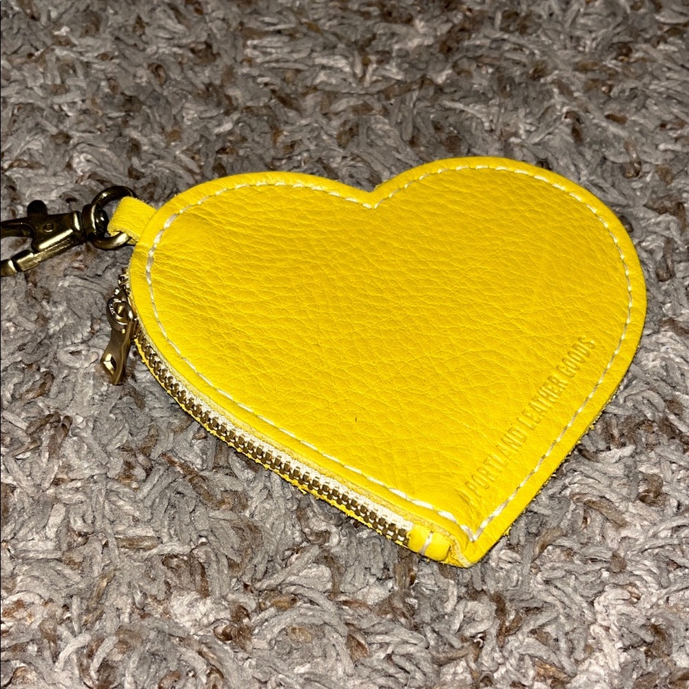 Naples Portland Leather Yellow Heart-Shaped Coin Purse